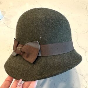 Vintage Asymmetrical Cloche Felt Hat with Bow